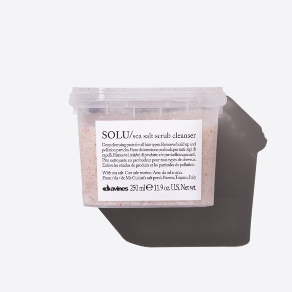SOLU Sea Salt Scrub Cleanser Davines haarproducten