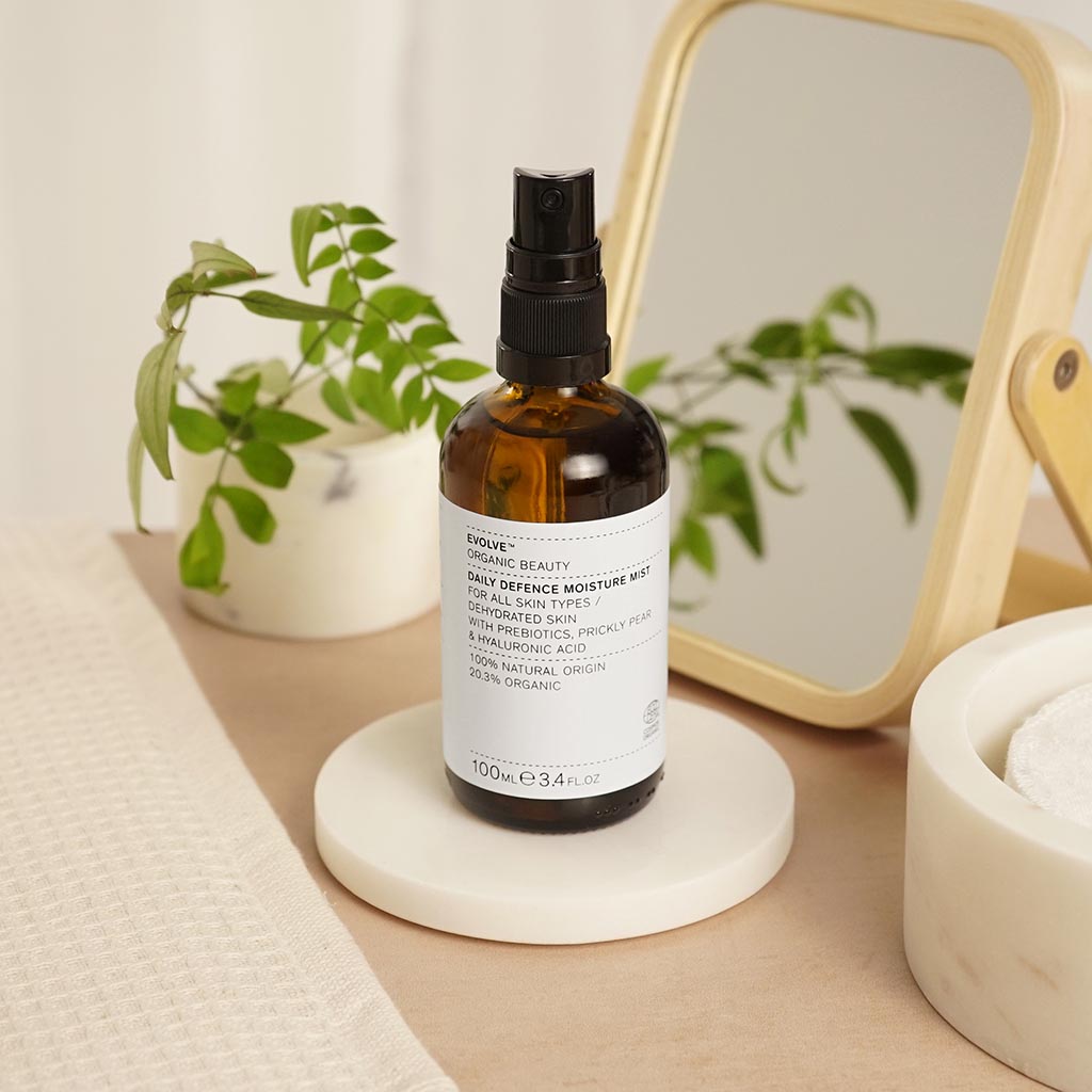 daily defence moisture mist